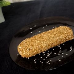 A picture of Amaranth chikki.
