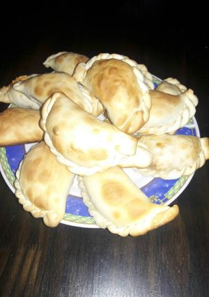 Una foto de Empanadas de pollo...con bonus 😀
