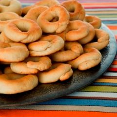 A picture of Kaak bi Halib : Delicious Milk-Based Cookies.
