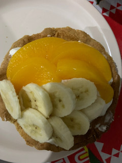 Una foto de Tarta de betún con fruta