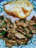 กะเพราเนื้อโครงเป็ดเอ็มเค