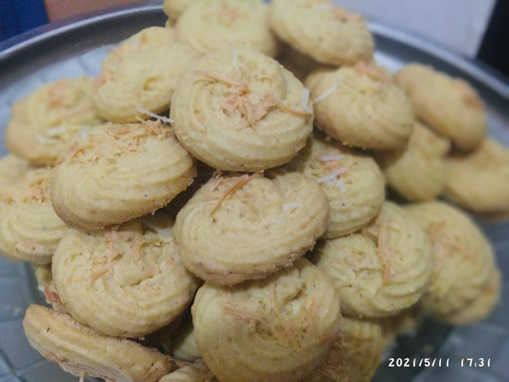 Langkah Mudah untuk Menyiapkan Sagu Keju Lumer Renyah (kuker) yang Enak Banget