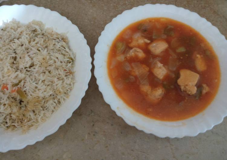 Chicken shashlik with vegetable fried rice