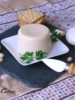 Una foto de Queso Vegano de Garbanzos