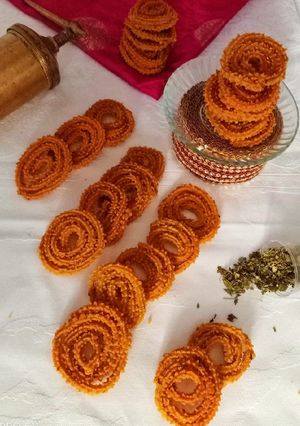 મેથી ચકરી (Methi Chakri Recipe in Gujarati) રેસીપી મુખ્ય ફોટો