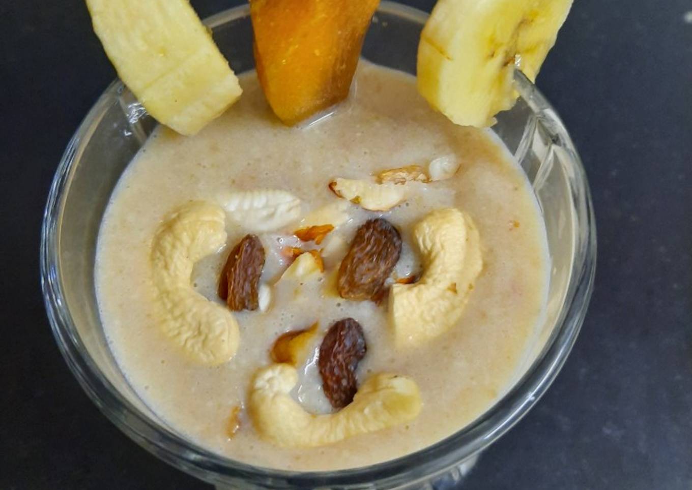 Banana chikoo smoothi