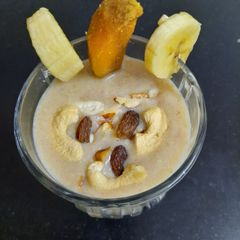 Banana chikoo smoothi A picture of Banana chikoo smoothi.