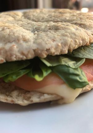 Una foto de Sándwich caprese