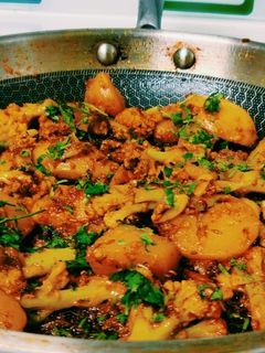 गोभी आलू की सब्जी (Gobhi Aloo Sabji Recipe In Hindi) रेसिपी मुख्य फोटो