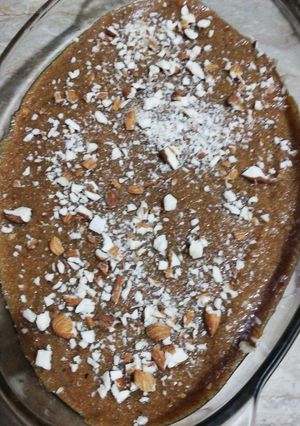 A picture of Sooji and powder milk halwa.