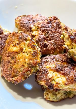 รูปของ Broccoli Chicken Fritters (ทอดมันบรอกโคลีไก่)