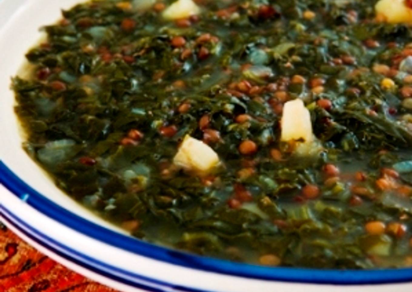 Lentil soup: Adas bi Hamod