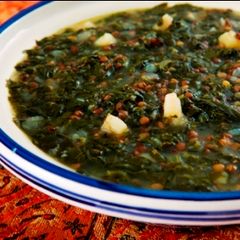 A picture of Lentil soup: Adas bi Hamod.