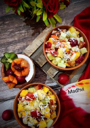 फलाहारी फ़्रूट सलाद(falahari fruit salad recipe in hindi) रेसिपी मुख्य फोटो