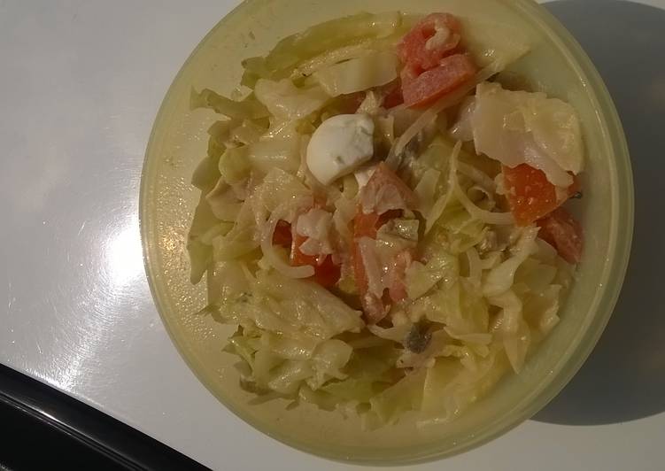 Simple Way to Make Any-night-of-the-week Cabbage with tomato salad