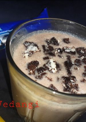 A picture of Oreo Banana Milkshake.
