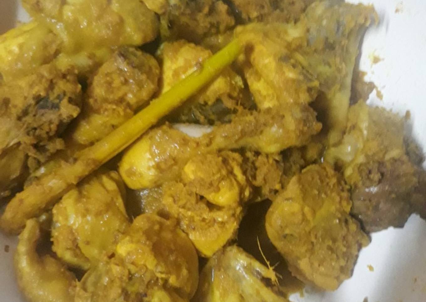 Ayam goreng lengkuas