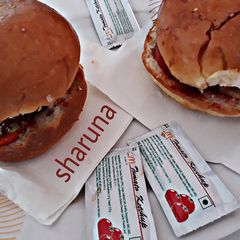 A picture of Beetroot Burger.