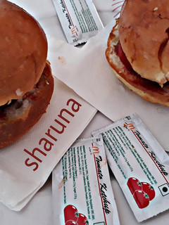 A picture of Beetroot Burger.