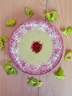 Una foto de Sopa saludable de apio 🥣 Una sopa crema sin crema ♥