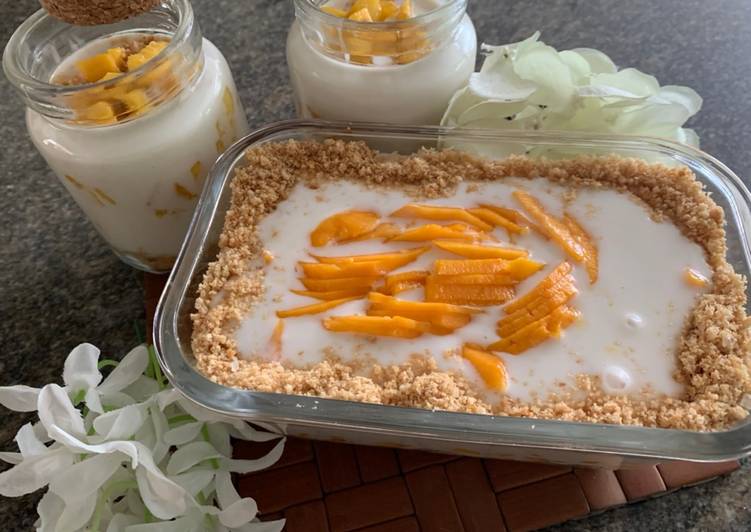 How to Prepare Super Quick Homemade Mango crumble😋