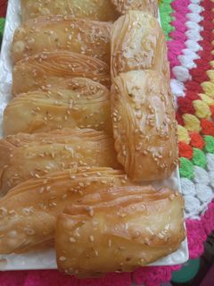 صورة لوصفة رغايف العيد مقرمشين ومعسلين