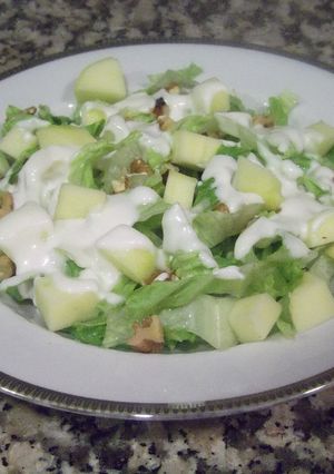 Foto principal de Ensalada con salsa de yogur