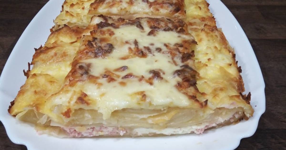 Тесто фило с фаршем и сыром. Заливной пирог из теста фило. Пирог с тестом фило и курицей и сыром. Творожная запеканка с тестом фило. Шарлотка с тестом фило