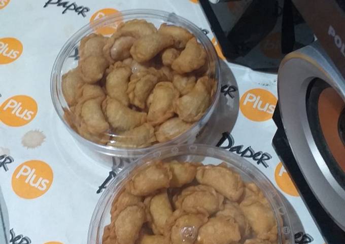 Langkah Mudah untuk Membuat Pastel mini isi abon bisa utk jualan😘😘, Lezat Sekali