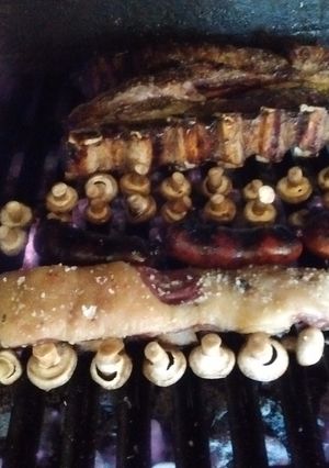 Una foto de Asado a la parrilla de Champiñones para ensalada simple