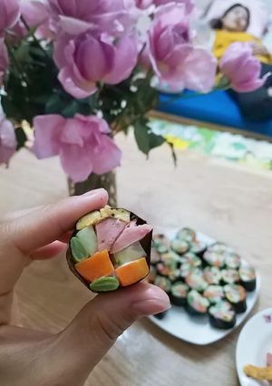Hình của món Kimbap keto.