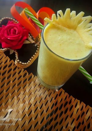 A picture of Pineapple Banana Smoothie.