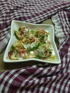 દહીં વડા (Dahi Vada Recipe In Gujarati) રેસીપી મુખ્ય ફોટો