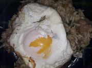 Una foto de huevo frito