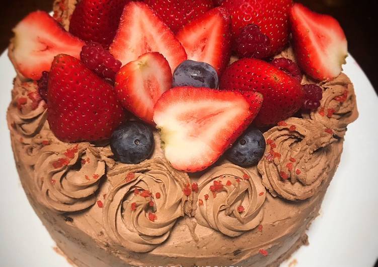 Resep Strawbery Chocolate Short Cake Klasik &amp;Lembut ❤️ yang Enak Banget