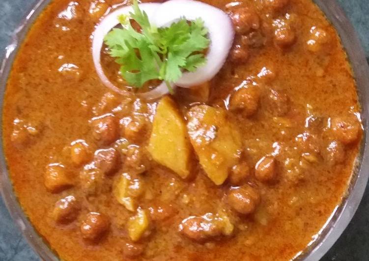 How to Make Super Quick Homemade Kala Chana aloo Ki sabzi