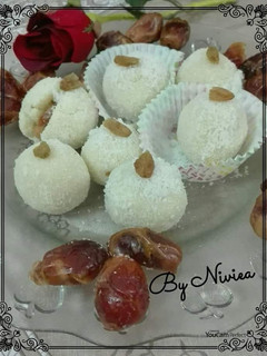 A picture of Coconut Khajoor Laddo.