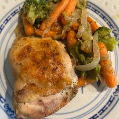 A picture of Sheet Pan Hidden Valley Ranch Restaurant Style Chicken Thighs and Vegetables.