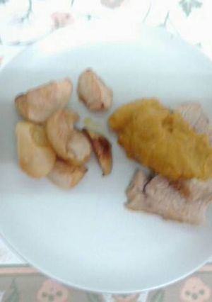 Una foto de Lomo de cerdo con manzanas asadas