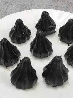 બિસ્કીટ મોદક (Biscuit Modak Recipe In Gujarati) રેસીપી મુખ્ય ફોટો