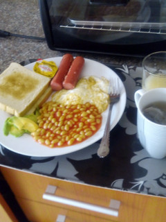 A picture of English breakfast.
