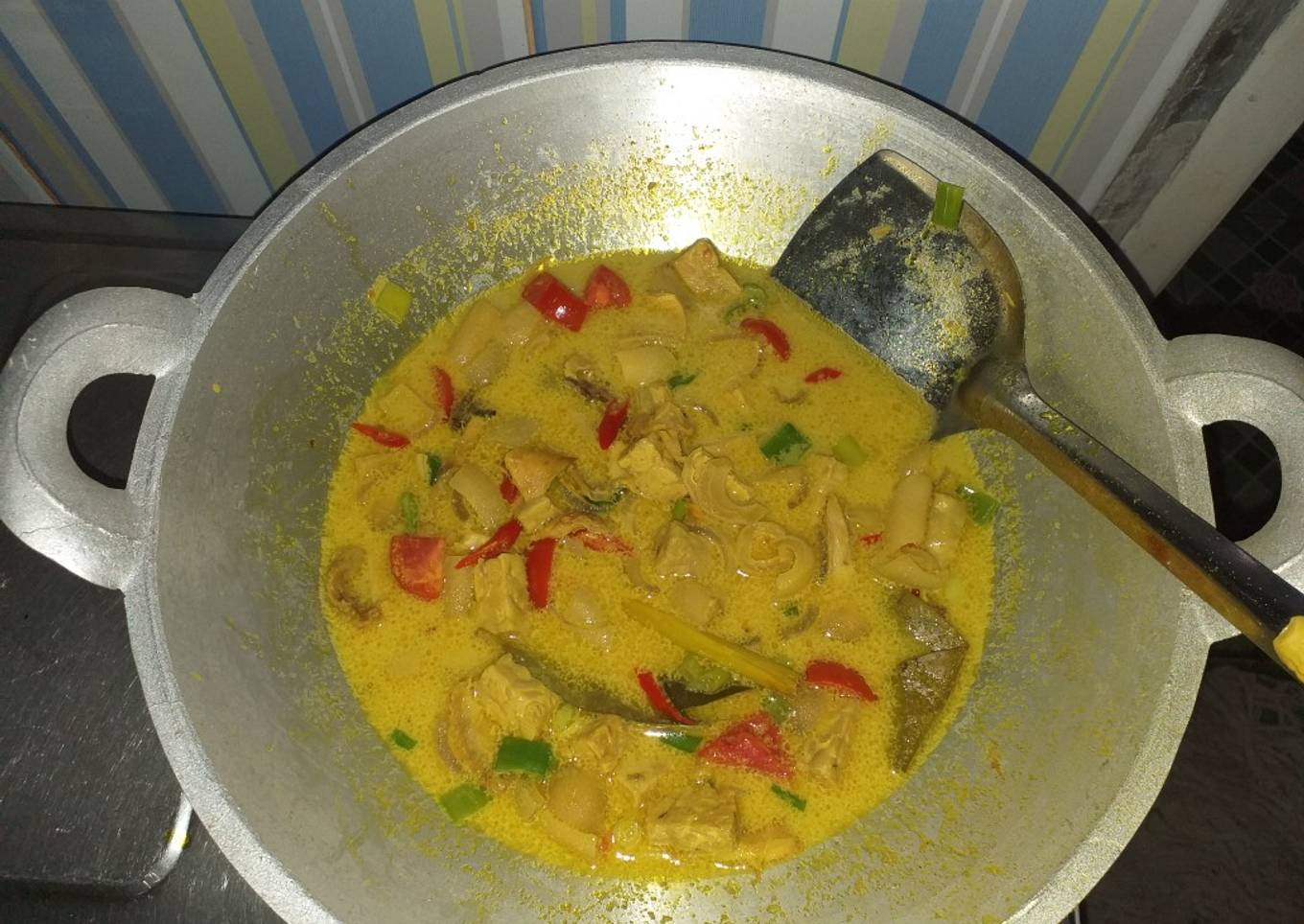 Soto kikil dan tempe no ribet