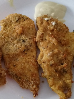 Una foto de Pollo rebozado crujiente al horno sin harinas