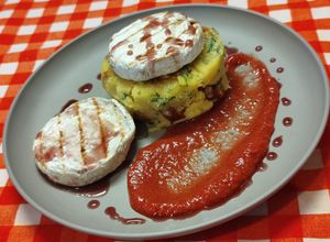 Kolbászos puliszka, grill camembert recept fotója