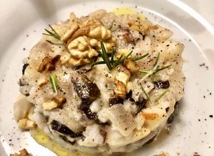 Foto di Risotto radicchio, pere noci e fontina