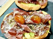 Una foto de tapas de italiana