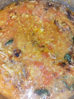 கத்திரிக்காய் தக்காளி பஜ்ஜி(tomato brinjal gravy recipe in tamil) செய்முறை முக்கிய புகைப்படம்
