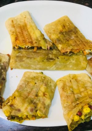A picture of Grilled Cheese Frankie rolls.