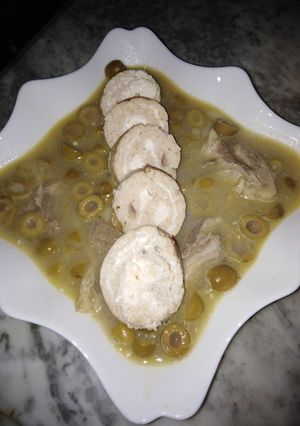 صورة لوصفة طاجين زيتون مع رولي دجاج 😋