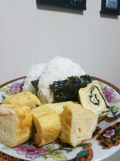 Foto resep Onigiri dan tamagoyaki